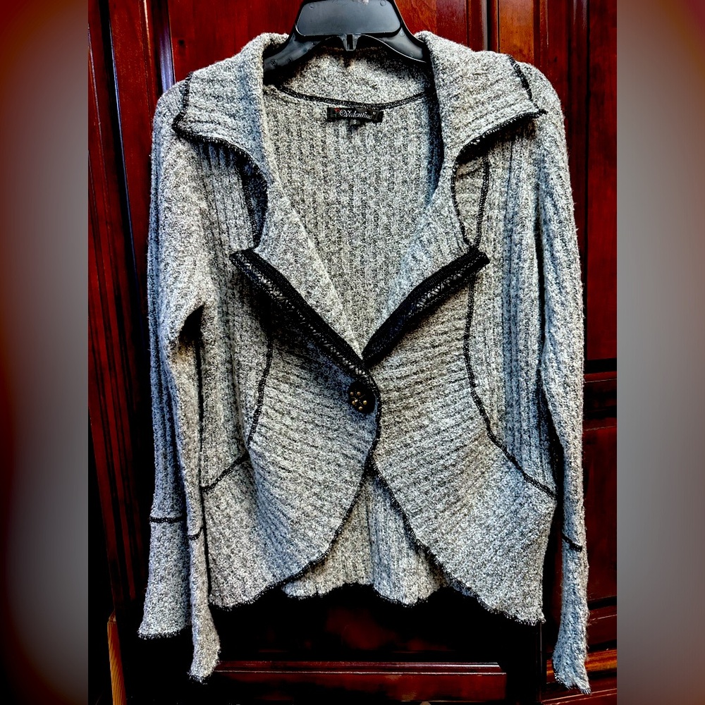 Valentine preloved cardigan , size s